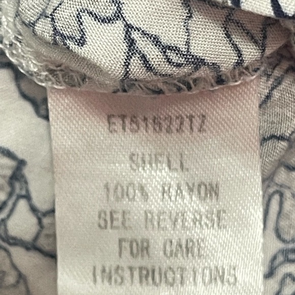 Addie top medium gray and white - Picture 9 of 9